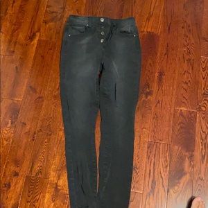 black 4 button stretchy jeans